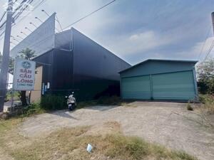 Bán nhà MT đường Hùng Vương ngay sân bay Long Thành, giá nhỉnh 15tr