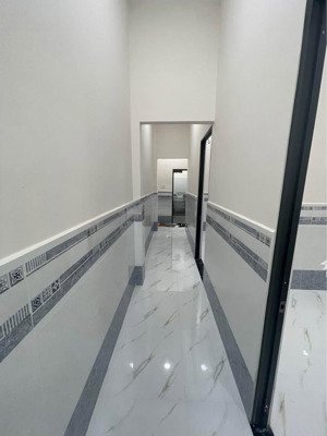 sang gấp căn nhà 1 lầu đường ngô quyền , hiệp thành gần công viên thủ dầu một, buôn bán tốt, 90m2
