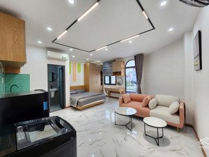 siêu phẩm ban công mới 100% ngay khu mua sắm và giải trí sầm uất lớn nhất quận 5 kề quận 10