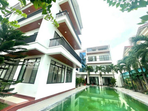bán khách sạn nghỉ dưỡng phố cổ hội an - dt đất 815m2 - ngay kdl rừng dừa 7 mẫu - chỉ 52 tỷ tl