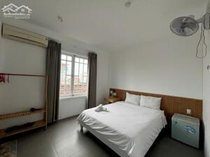 CHO THUÊ KHÁCH SẠN MẶT TIỀN PHẠM VĂN ĐỒNG - 16 PHÒNG + THANG MÁY