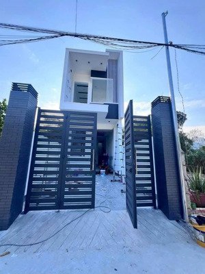 nhà đẹp chỉ 1.65 tỷ, ngay tt hiệp thành, thủ dầu một, bình dương,sổ sẵn hoàn công,gần becamex tower