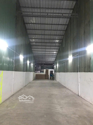 cho thuê 250m2 có 200m2 kho đường xe container giá 10 tr/ tháng gần vsip 1 - gần vòng xoay an phú