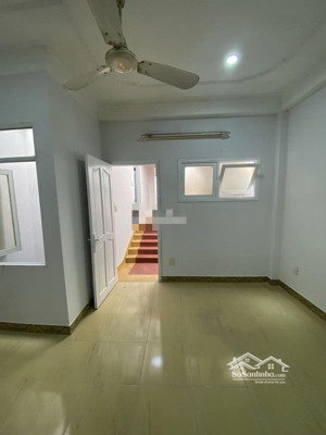 cho thuê nhà hẻm 3m phùng hưng p.13 quận 5 giá 18 triệu 56m2