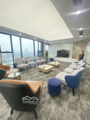 rất gấp trước tết, bán sàn thương mại văn phòng mặt đường tố hữu, 504m2, 23 tỷ, sổ đỏ lâu dài