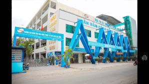 bán trường cao đẳng mặt tiền phan văn hớn-trường chinh, q12. dt 4890m (55x87m), 5tấm, 105phòng đẹp