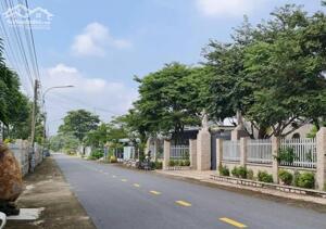 Bán gấp lô đất nằm trên đường Lưu Trọng Lưu, Phước Hòa, Thị xã Phú Mỹ.