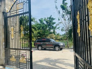 biệt thự vườn view sông mồng gà thuộc thị trấn cần giuộc còn sót lại, 1068m2 giá rẻ bất ngờ