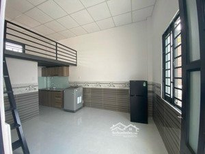 bán nhà 4 tầng. sát dương quảng hàm ngang gần 10m. 22p chdv. dòng tiền 1tỷ/năm. nhà mới xây