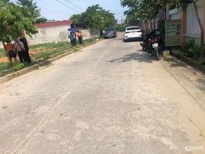tôi - chính chủ, cam kết giá rẻ nhất thị xã. chỉ hơn 3tr/m2. gần biển đông hòa