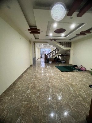cho thuê toà nhà 12 phòng gần biển mỹ khê