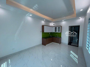 cho thuê nhà vũ tông phan, 40m2, 6 tầng, thang máy, vp, kd, ở - 20tr