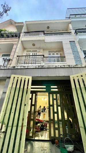 [cho thuê nhà 200m2 tại gò vấp][4 phòng ngủ - 3 nhà vệ sinh][gần siêu thị, trường học và chợ]