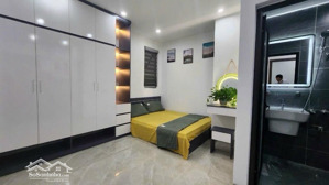 dòng tiền hàng năm 1.3 tỷ 73m 7 tầng thang máy 18 phòng full đồ,ngõ đẹp gần ô tô dịch vọng,cầu giấy