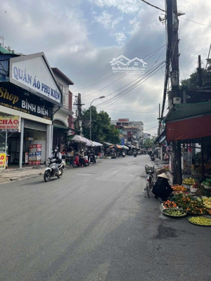 siêu phẩm 4 tầng ngay ngã 3 chợ đôn niệm - trần nguyên hãn - chỉ sau đúng nhà mặt đường