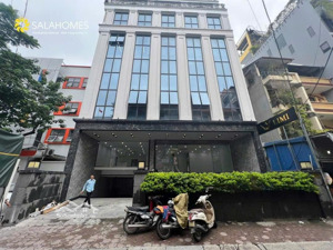 cho thuê nguyên căn mặt tiền đường ba tháng hai gần vincom 3/2, quận 10
