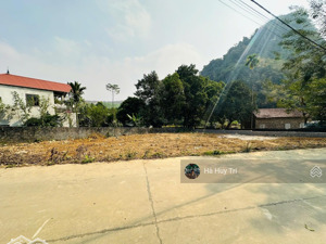 sốc! chỉ hơn 300tr sở hữu ngay lô đất full thổ cư, view hồ nước đường to 2 xe tránh