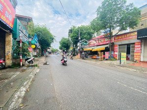 cho thuê kho xưởng mặt ql2, phú cường,ss, dt 300m mt 10m, xây 3 tầng tổng dt sàn 900m2, pccc đầy đủ