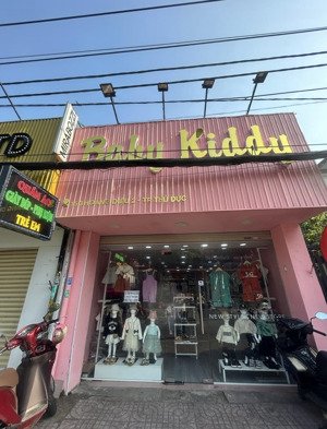 sang shop thời trang trẻ em hoàng diệu 2, dt: 4x9,5m, mb 13tr/ tháng