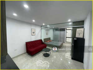 cho thuê căn hộ 1k1n full đồ- mặt phố khâm thiên- đống đa- oto đỗ cửa- 7 triệu/tháng