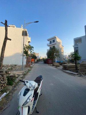 bán lô góc 82,5m2 tđc hồ sen, lê chân, hải phòng.