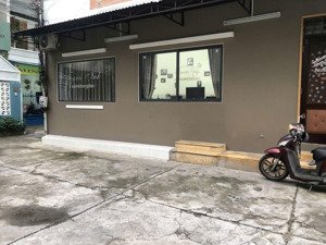 bán căn chung cư 04 yersin tầng trệt, căn góc 3 mặt tiền giá 2,6 tỷ
