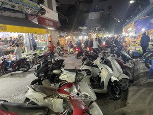 cần bán gấp nhà dân xây. bác chủ chuyển sang nhà to hơn, tân triều, triều khúc, giá chỉ 5x tỷ
