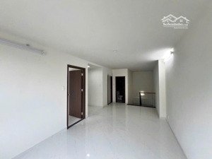 chủ bán gấp về quê định cư shophouse quận 8 dòng tiền thuê sẵn 13tr/tháng