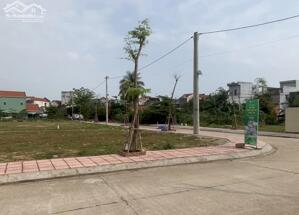 Lô góc mặt tiền chợ - 105m2 – giá 1,x tỷ