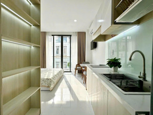 thuê ngay căn studio 30m2 nội thất cao cấp, ban công lớn, nguyễn cửu vân, bình thạnh