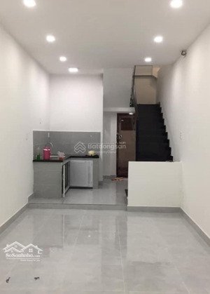 cho thuê nhà 1 lầu mới vào ở ngay vòng xoay ngã bảy lý thái tổ.