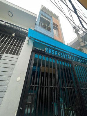 cho thuê nhà 211/17 nguyễn đình chính, p.11, q.phú nhuận gần huỳnh văn bánh - 4pn 4wc