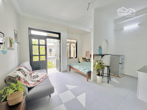 khai trương phòng tách bếp, 35m2 - gần công viên, decor hiện đại, có ban công riêng