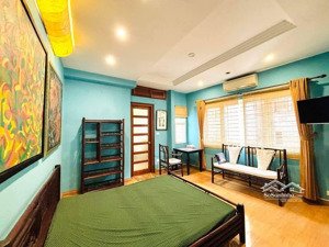 cho thuê nhà nguyên căn 4 phòng ngủ. địa điểm trên đường vũ miên/ yên phụ/ tây hồ