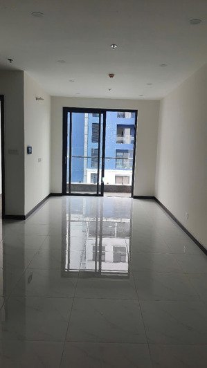 bán căn hộ đẹp tại c-skyview giá chỉ 2 tỷ 150 triệu, diện tích 80m2-2pn, 2wc, pháp lý đầy đủ!