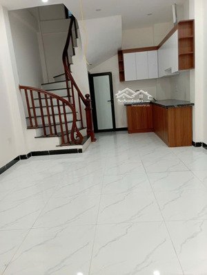 chính chủ cho thuê nhà mới 5 tầng, ở vân canh