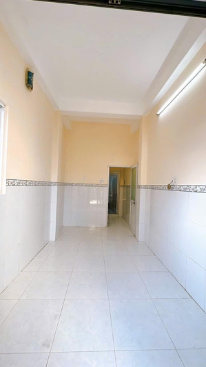 cho thuê nhà 4 lầu 2 phòng ngủ xóm chiếu quận 4