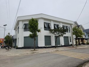 cho thuê shop house địa chỉ số nhà 271 đường bà triệu thị trấn nông cống