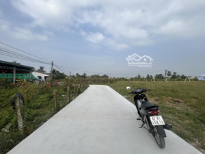 bán đất thổ vườn có 950m2 lúa và 150m2 thổ đường 3.5m thuộc phú ngãi trị, châu thành, 17.5 x 64
