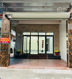 chính chủ cho thuê kiot làm văn phòng hoăc trung tâm ngoại ngữ tại núi hiểu-quang châu-việt yên-bg