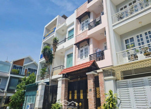 giảm 1.5 tỷ chủ ngộp 8 tỷ cân bán nhà nguyễn hoàng an phú q2 dt 100m2 ngang 5.5m nhà mới