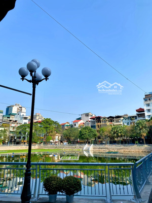 bán nhà nguyễn ngọc vũ,trung hoà,150m2 8 tầng thang máy,mt 7m nở hậu,gần 2tỷ/năm