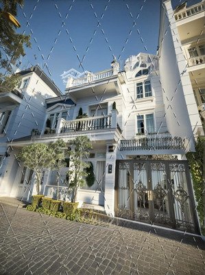 bán biệt thự 123m2, ngang lớn 7.5m tại bàu cát, đồng đen 18,99 tỷ. gần sân bay tân sơn nhất.