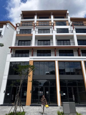 chính chủ cho thuê townhouse da sun cosmo đà nẵng