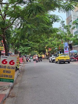 bán nhà mặt đường hoàng minh thảo,giá rẻ nhất tuyến