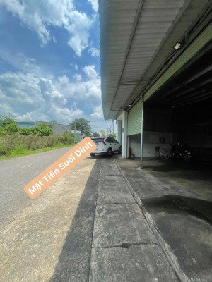 bán đất 15m x 20m tặng nhà xưởng mặt tiền đường suối dinh gần chợ lộc hoà, cách ql 1a chỉ 3 phút