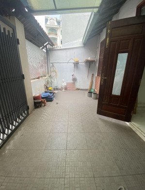 phòng trống lầu 1 trong nhà nguyên căn. cạnh coopmart q9 ngã 4 thủ đức. giờ giấc tự do