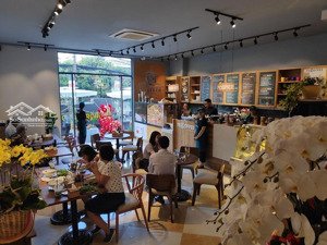 cho thuê mặt bằng kinh doanh phố kim mã, mặt tiền 7m, vị trí cực đẹp kinh doanh trà sữa, showroom