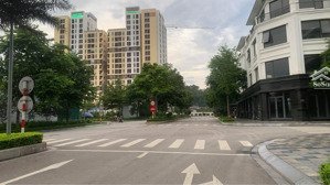 gấp! cần tiền bán cắt lỗ shophouse lk 4 tầng diamond park lạng sơn