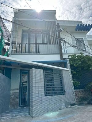 Bán nhà 1 trệt 1 lầu, trung tâm Ninh Kiều LẤY HỘ KHẨU CHO CON HỌC CÁC TRƯỜNG ĐIỂM